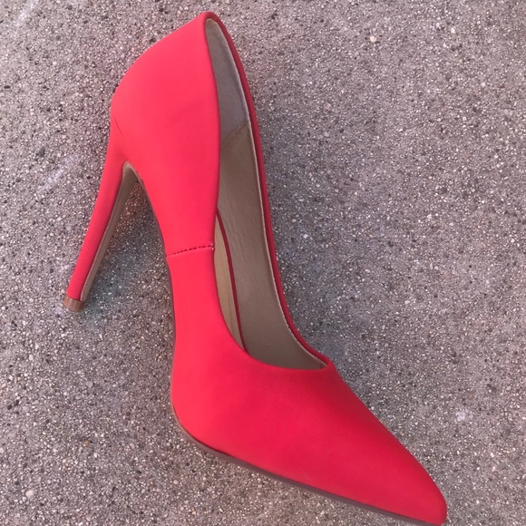 👠 Last 1!, Yes! I do have the perfect red PUMP - Picture 3 of 5